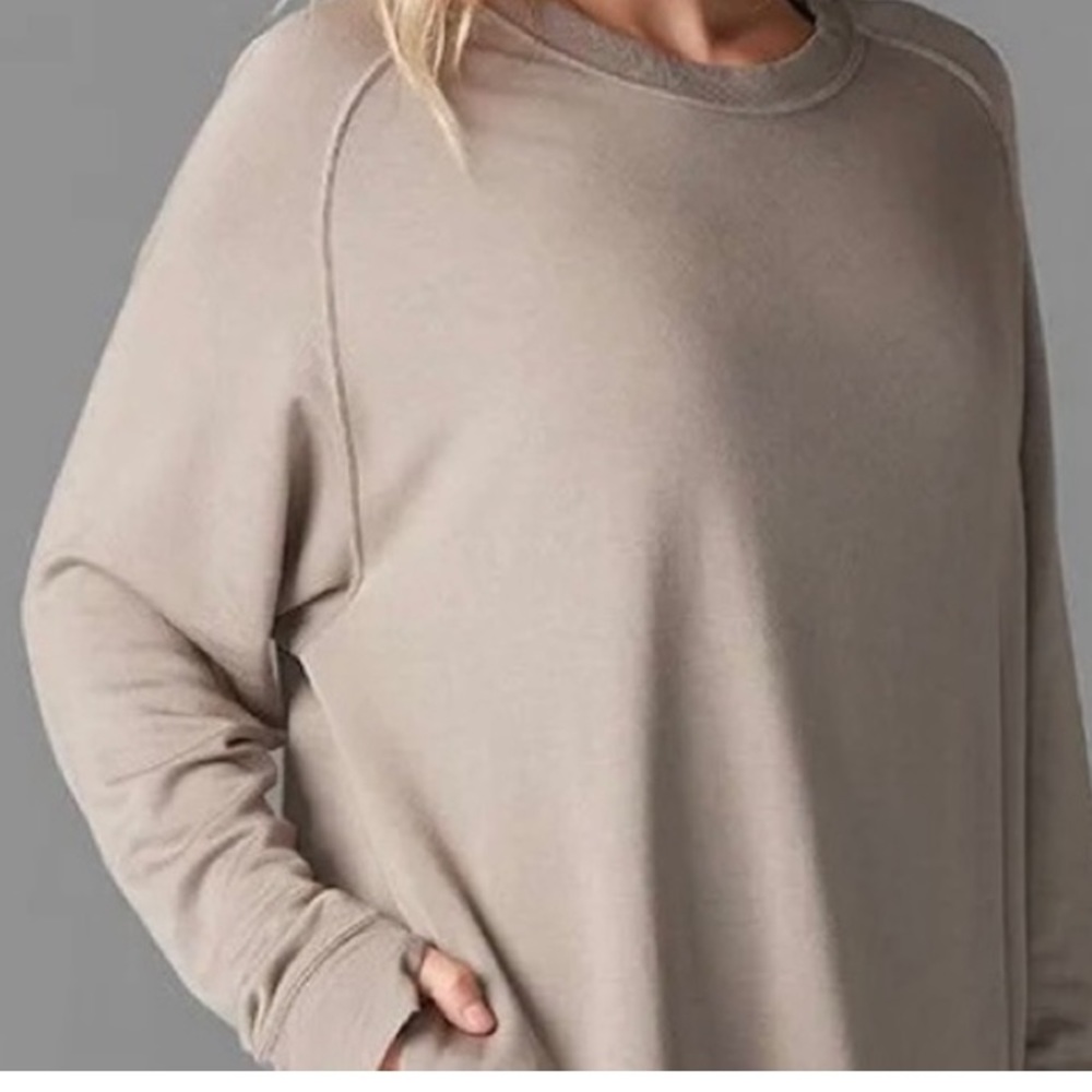 TAVI cozy sweatshirt